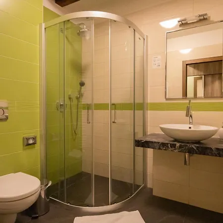 Olivuv Pivovar 3* Dolní Břežany